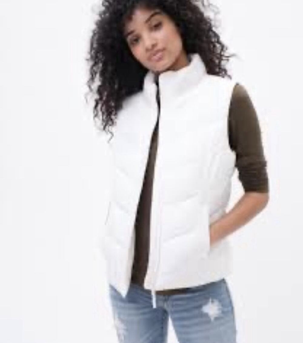 Aeropostale Women's Full Zip Puffer Vest Size S White Chevron Pocket NWOT